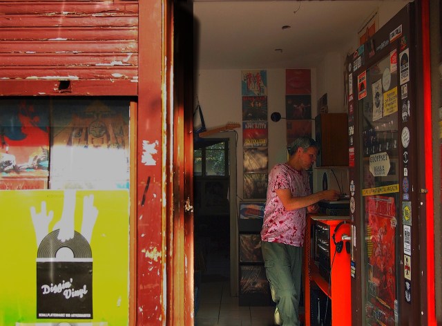 OLYMPUS DIGITAL CAMERA